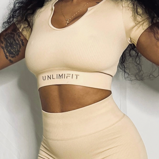 RIBBED SCULPT TOP
