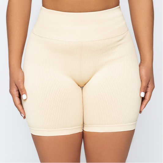 RIBBED HIGH RISE SHORTS